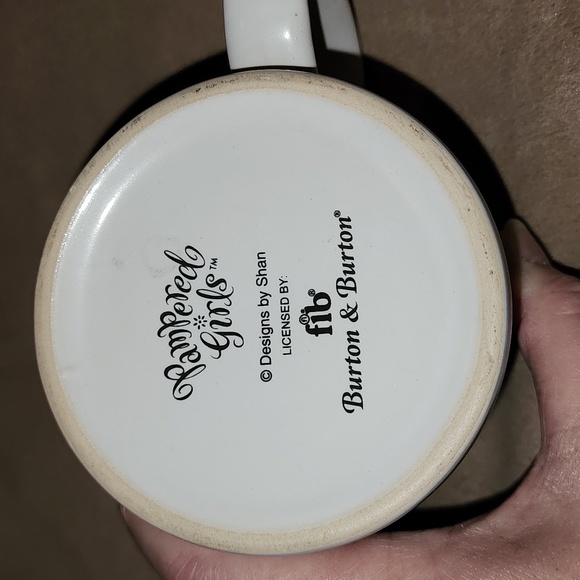 Ceramic Coffee Mug with Shoe Sentiment Design - Picture 7 of 9